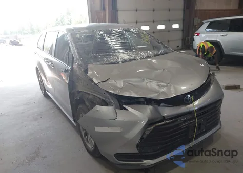 2023 Toyota Sienna Le z USA, uszkodzony, nr VIN 5TDKRKECXPS165655